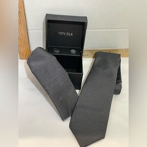 Tie 3-Pc Boxed Gift Set Coordinated Print‎ Cuff Links Hankerchief Pocket Square